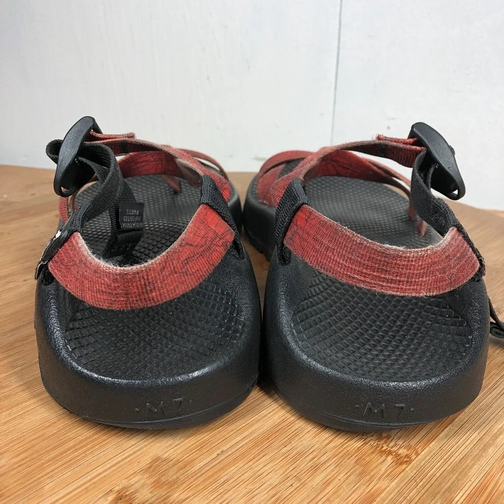 Chaco Z2 Classic mens size 7 shoes red black athletic hiking water sandals